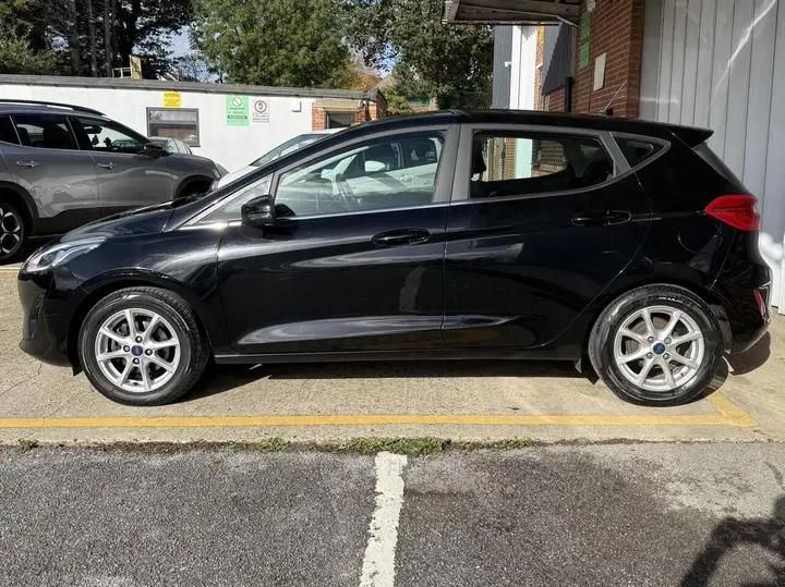 Ford Fiesta 2017 photo 4