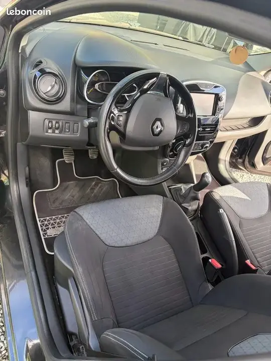Renault Clio 2013 photo 3