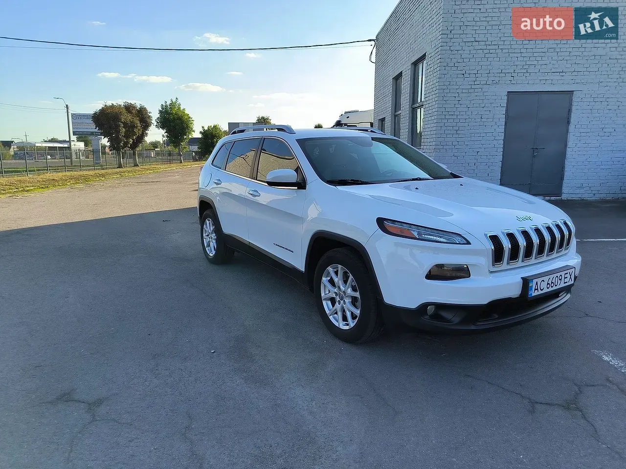 Jeep Cherokee 2014 photo 3