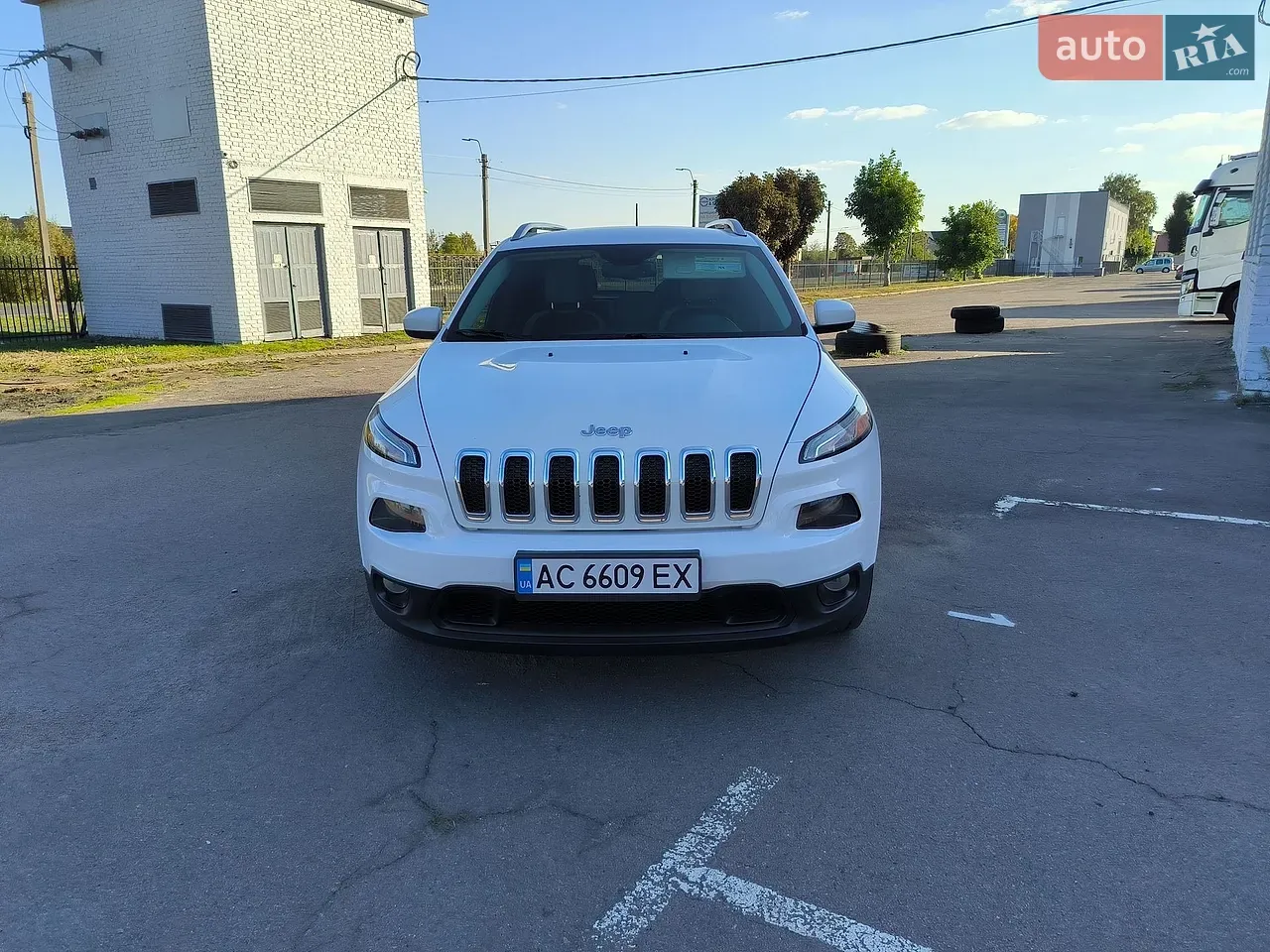 Jeep Cherokee 2014 photo 2