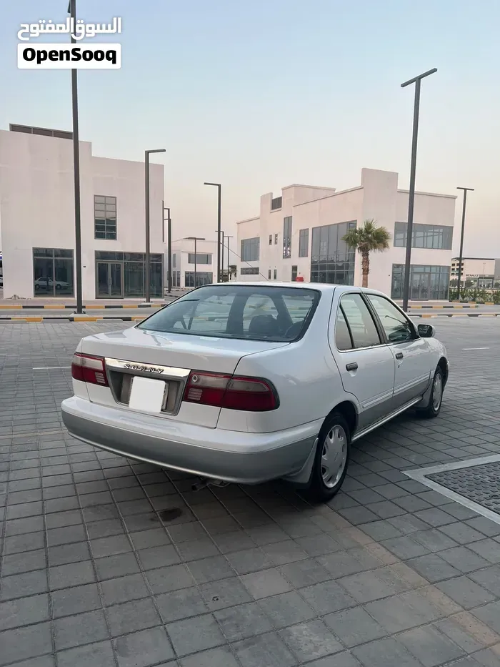 Nissan Sunny 1999 photo 2