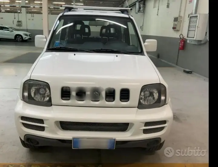 Suzuki Jimny 2011 photo 3