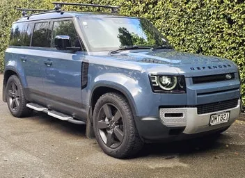 Land Rover Defender 2024 photo 2
