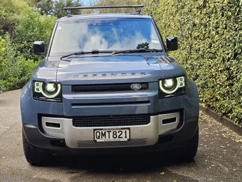 Land Rover Defender 2024 photo 3