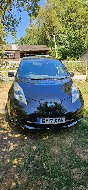 Nissan Leaf 2017 photo 2