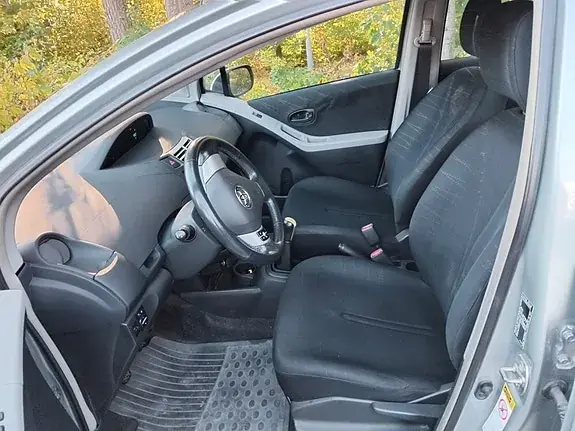 Toyota Yaris 2006 photo 4