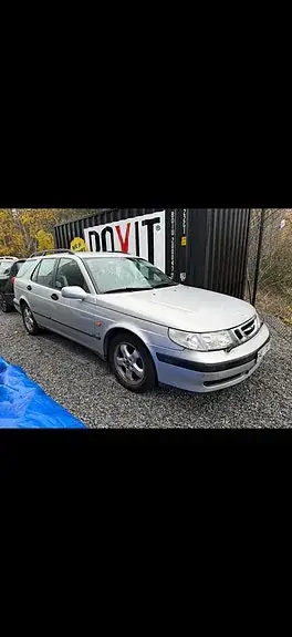 Saab 9-5 2000 photo 2