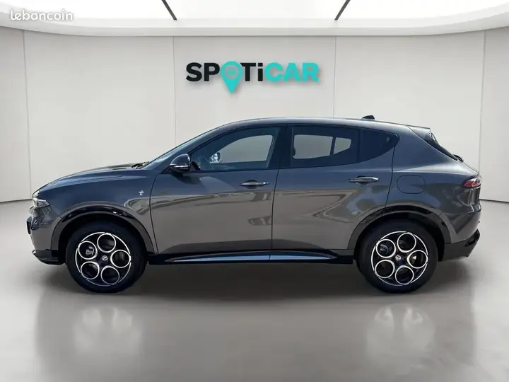 Alfa Romeo Tonale 2023 photo 2