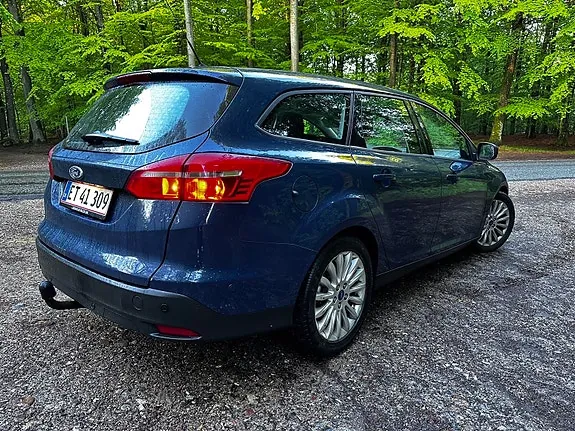 Ford Focus 2015 photo 2