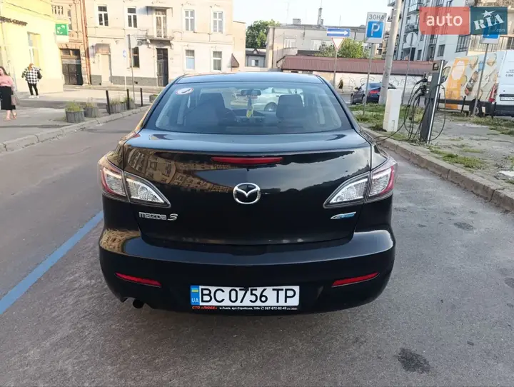 Mazda 3 2012 photo 2