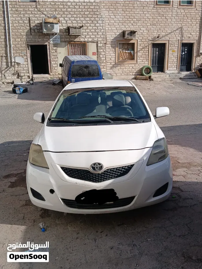 Toyota Yaris 2010 photo 2