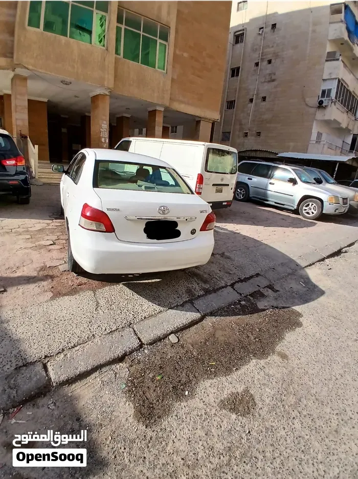 Toyota Yaris 2010 photo 3