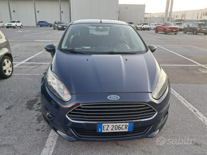 Ford Fiesta 2015 photo 2