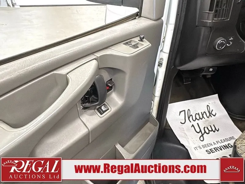 GMC Savana 2013 photo 5