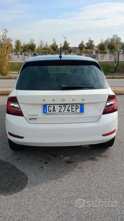 Skoda Fabia 2020 photo 4