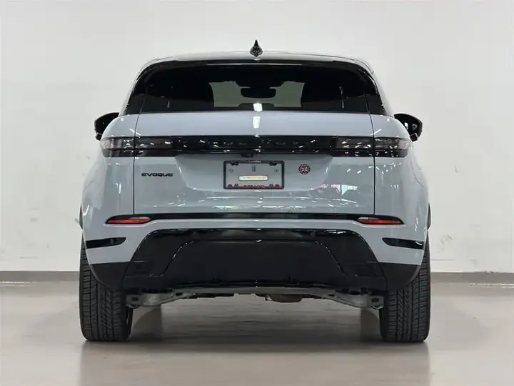 Land Rover Range Rover Evoque 2026 photo 5