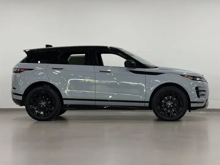 Land Rover Range Rover Evoque 2026 photo 3