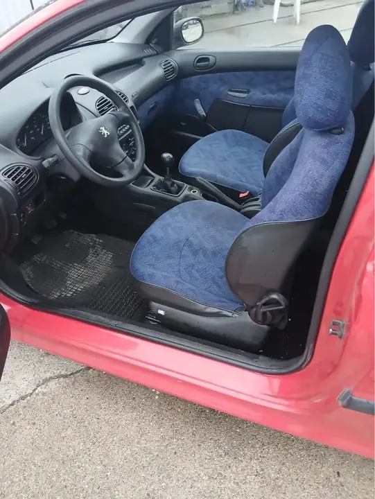 Peugeot 206 1999 photo 3