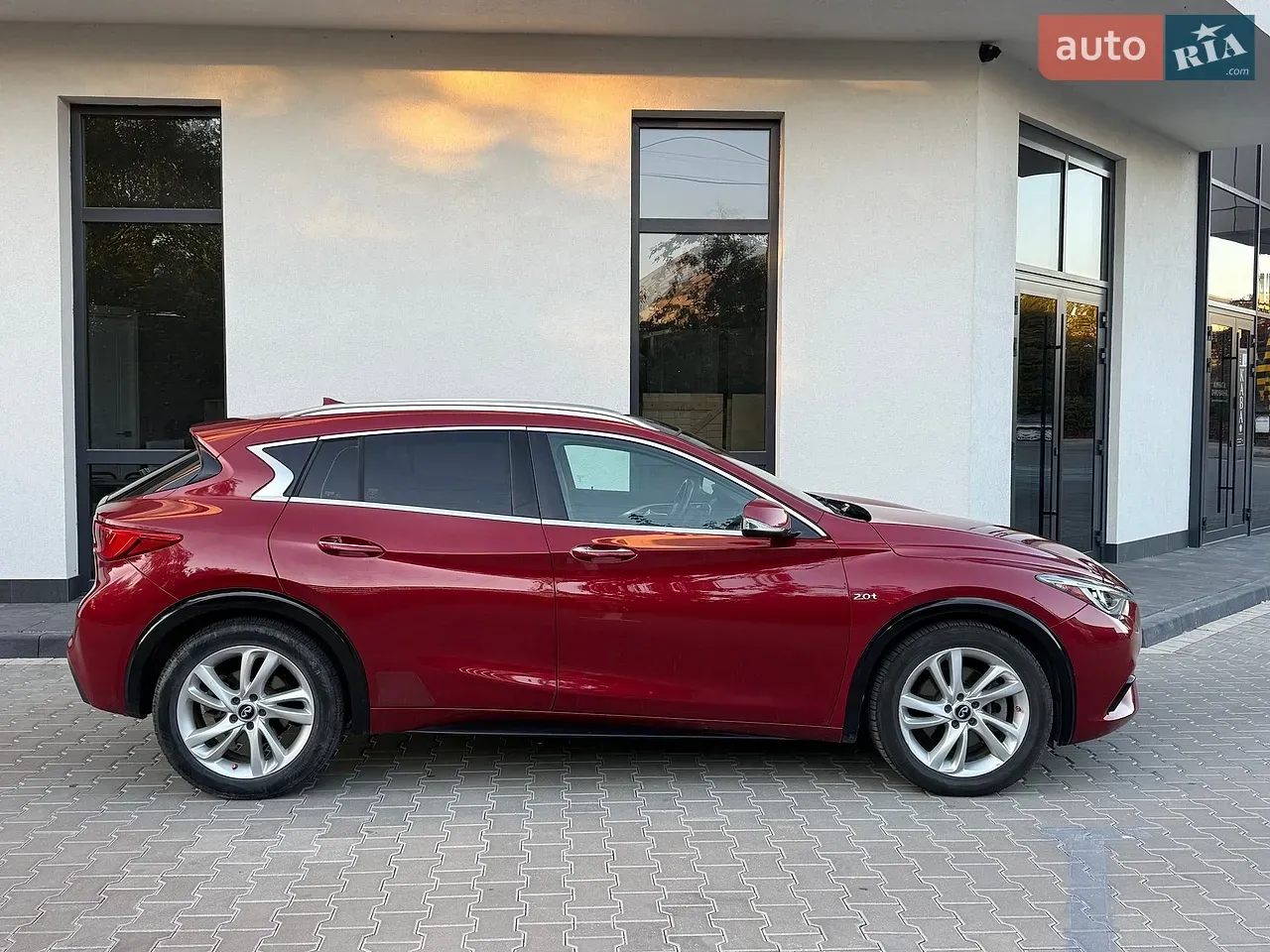 Infiniti Qx30 2016 photo 4