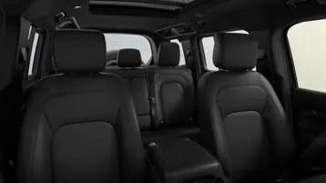 Land Rover Defender 2026 photo 3