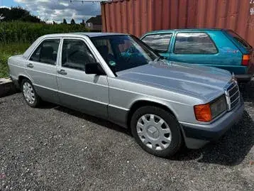 Mercedes-Benz 190E 1993 photo 3