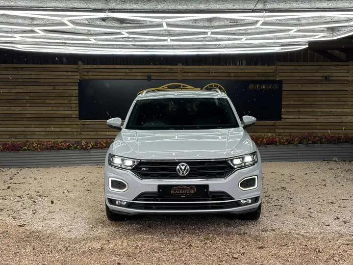 Volkswagen T-Roc 2020 photo 2