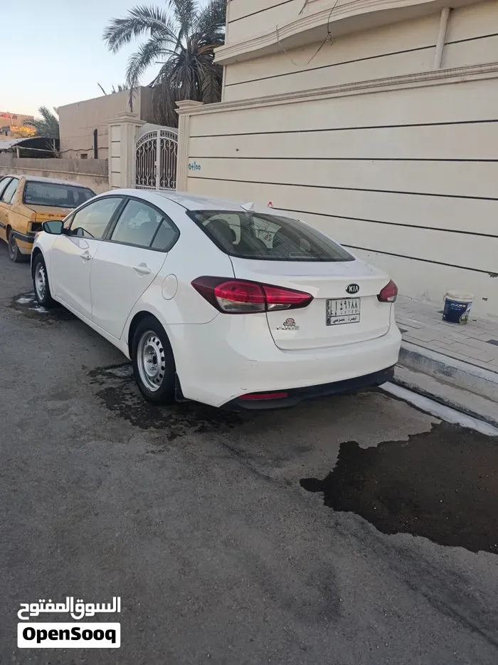Kia Forte 2018 photo 4