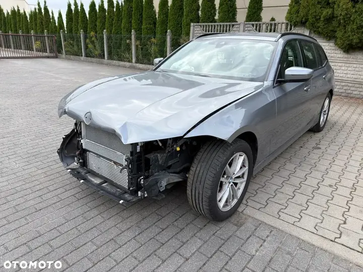 BMW 3 Series 2025 photo 3