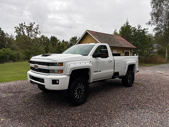 Chevrolet Silverado 3500 2018 photo 2