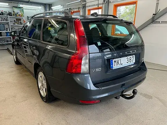 Volvo V50 2010 photo 3