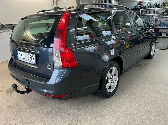 Volvo V50 2010 photo 2