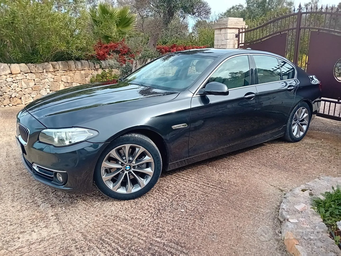 BMW 5 Series 2015 photo 3