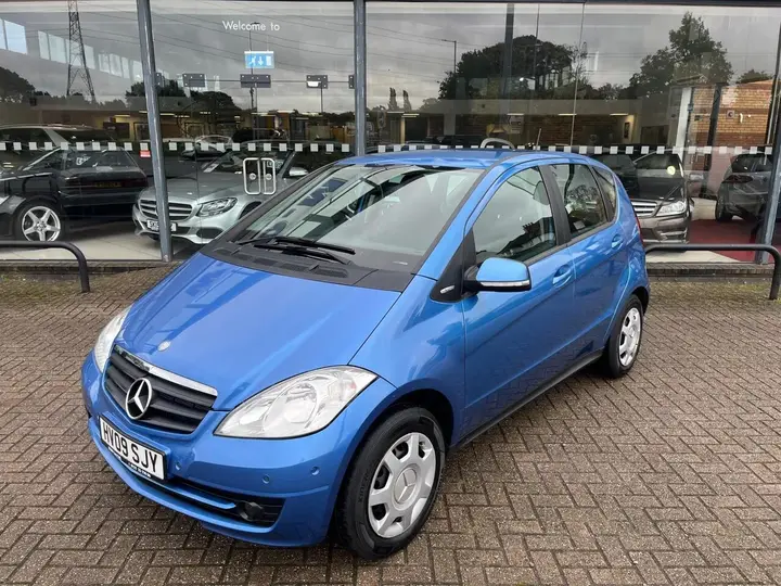 Mercedes-Benz A-Class 2009 photo 2