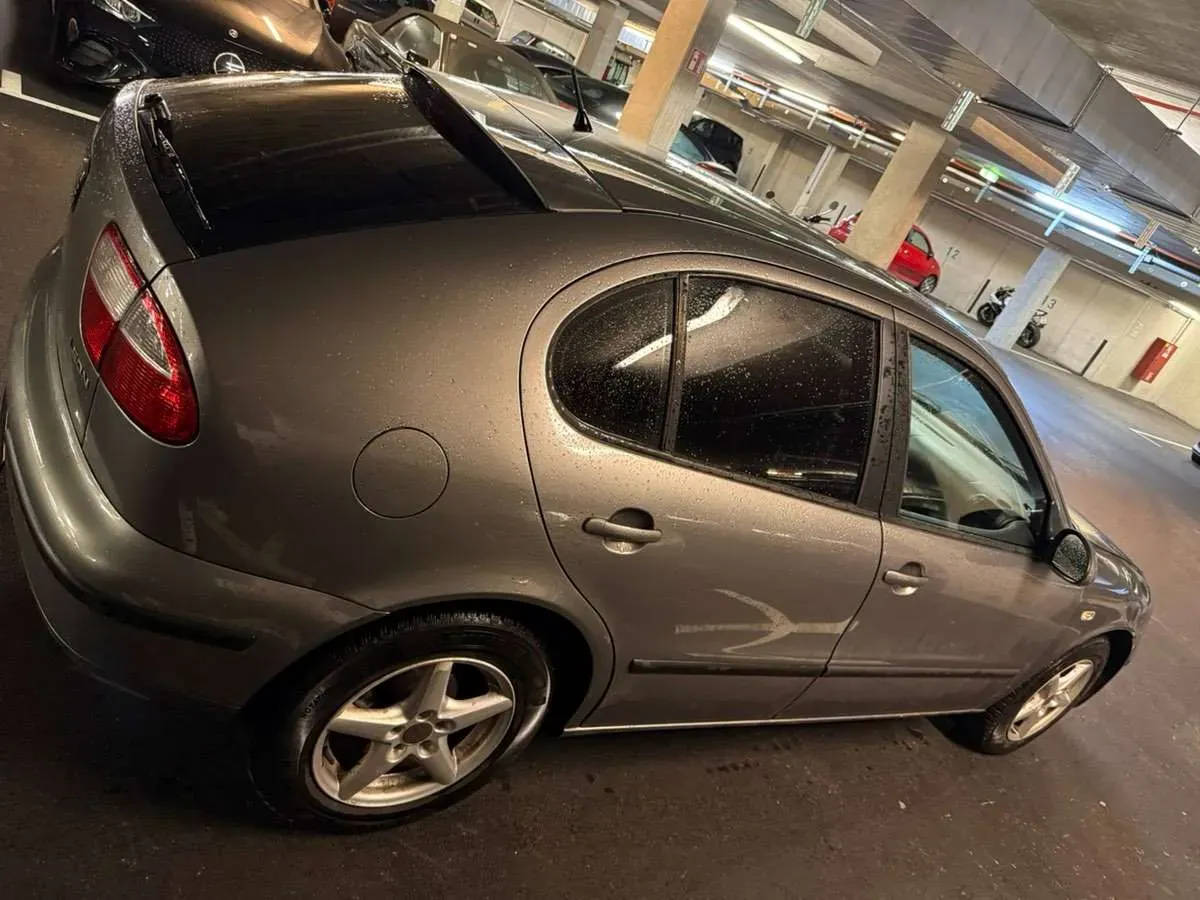 Seat Leon 2005 photo 2
