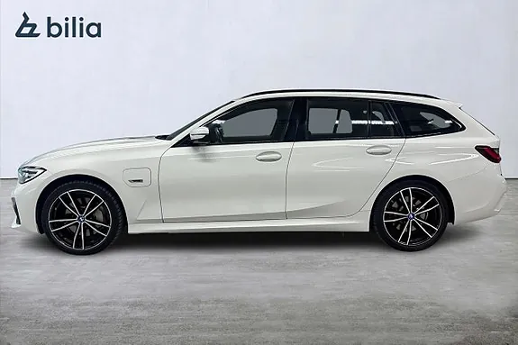 BMW 330E 2022 photo 3