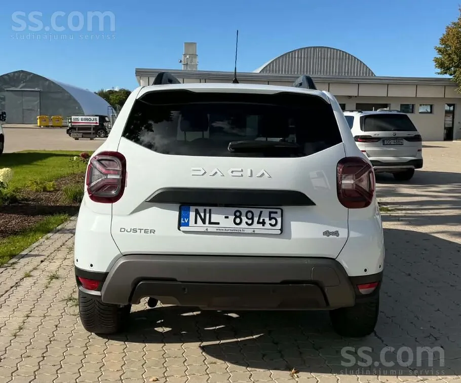 Dacia Duster 2023 photo 4