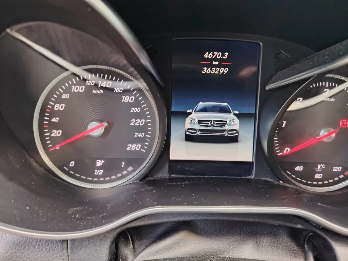 Mercedes-Benz C-Class 2016 photo 3