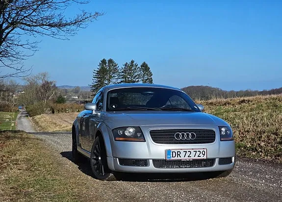 Audi Tt 1999 photo 2
