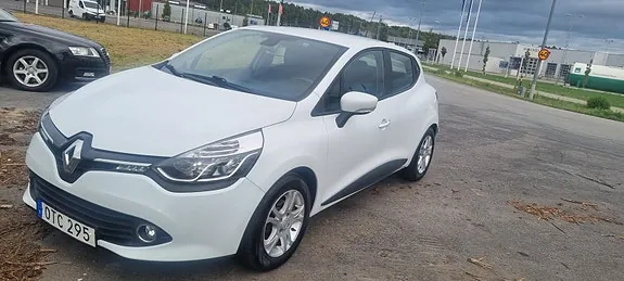 Renault Clio 2015 photo 2