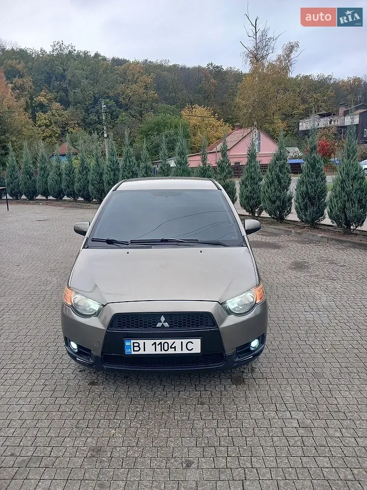 Mitsubishi Colt 2010 photo 5