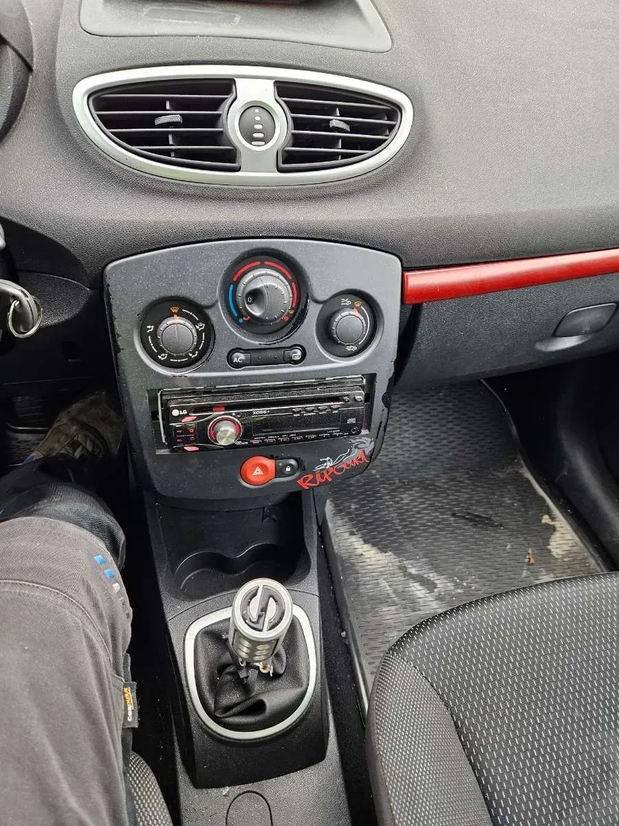 Renault Clio 2007 photo 3