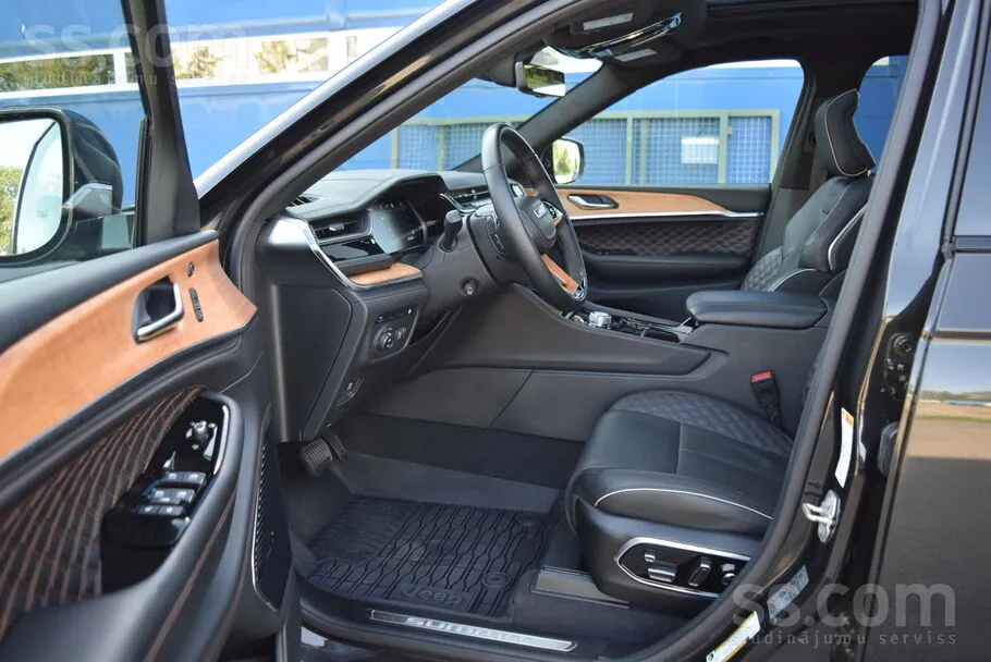 Jeep Grand Cherokee 2025 photo 3