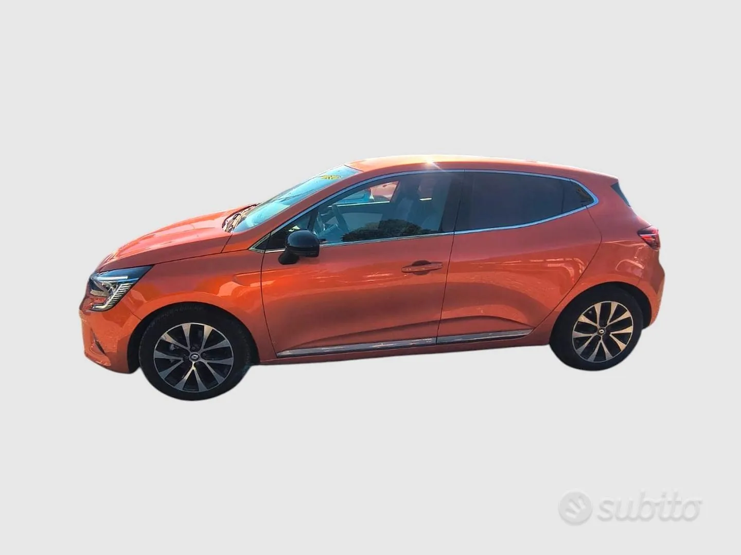 Renault Clio 2023 photo 2