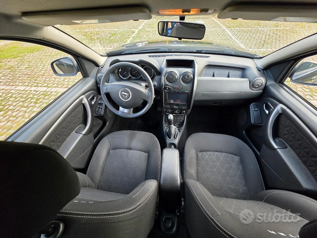 Dacia Duster 2015 photo 3