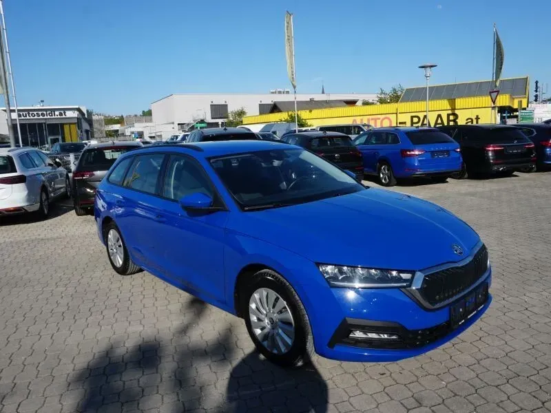 Skoda Octavia 2021 photo 3