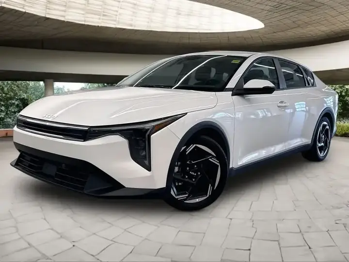 Kia K4