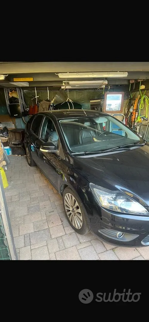 Ford Focus 2009 photo 2