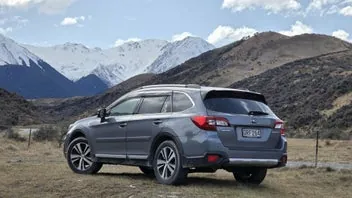 Subaru Outback 2017 photo 2