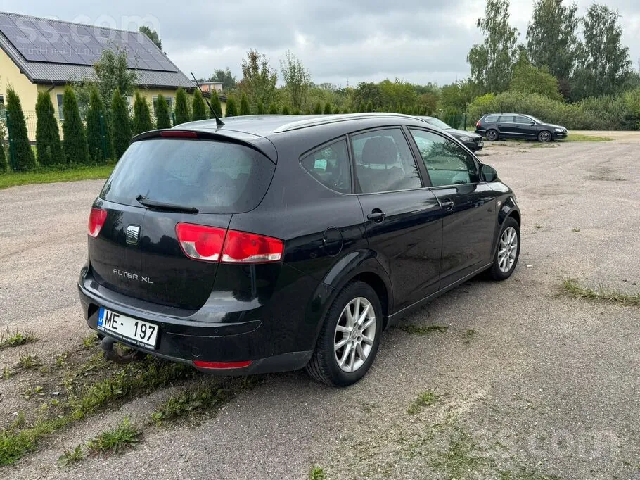 Seat Altea 2012 photo 2