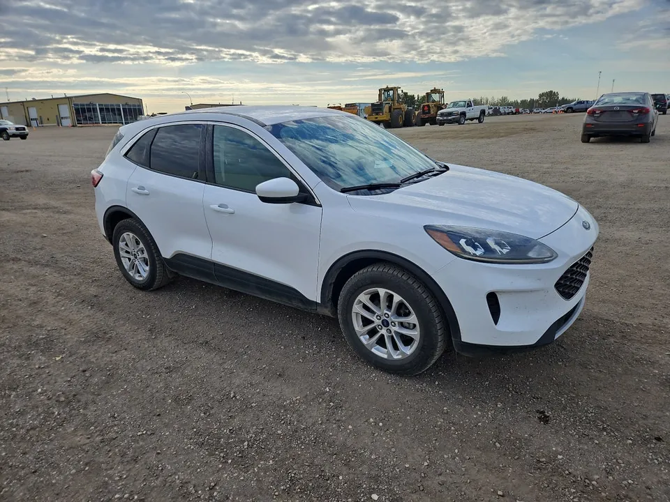 Ford Escape 2020 photo 2